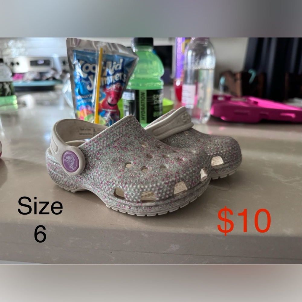 White sparked crocs